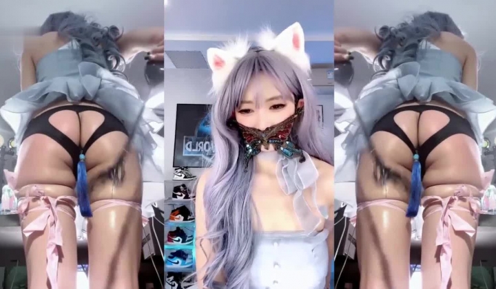 抖音福利！极品COS美女【霸王龙】上面正常直播跳舞，下面自慰 肛塞 拉珠