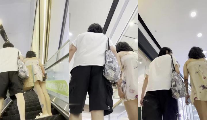 【精品无内真空抄底】美女们真空透明内裤情趣丝袜露鲍逛街