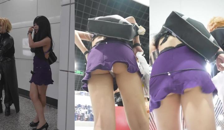 banana cat系列露背礼服小姐姐专心自拍抄底发现小姐姐的内裤也同样性感紫色骚丁带翅膀屁股非