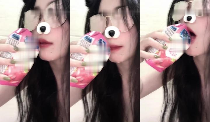 最新青春无敌！推特极品长腿宝藏级福利姬【艾娃】定制私拍第二季，裸舞道具紫薇相当诱人