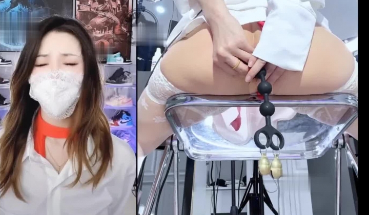 抖音福利！极品COS美女【霸王龙】上面正常直播跳舞，下面自慰 肛塞 拉珠