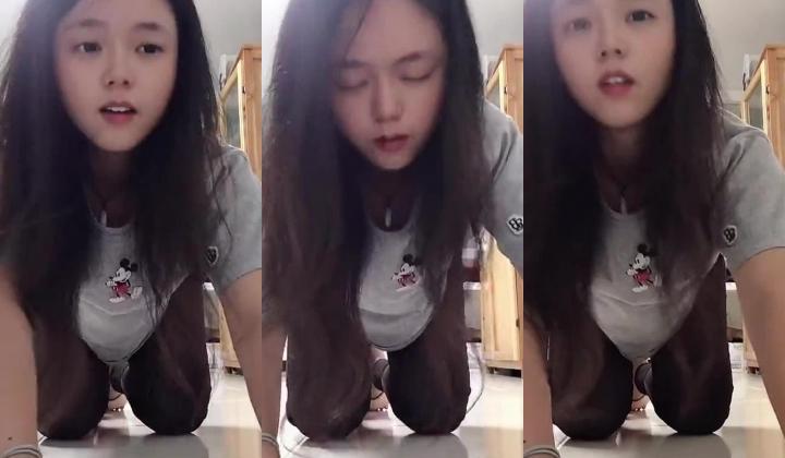小红书活泼的女孩私下极度反差，1V1裸聊，露脸性爱自拍，非常母狗