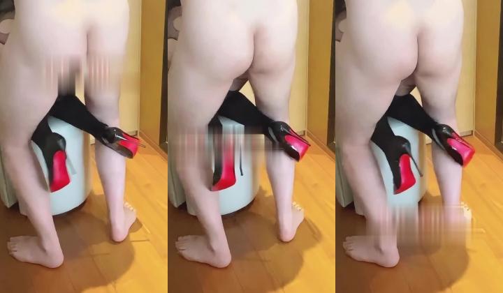 丝袜美腿淫妻【银丝雀】剧情扮演黑丝秘书 出轨淫妻 超色美腿 被各种干