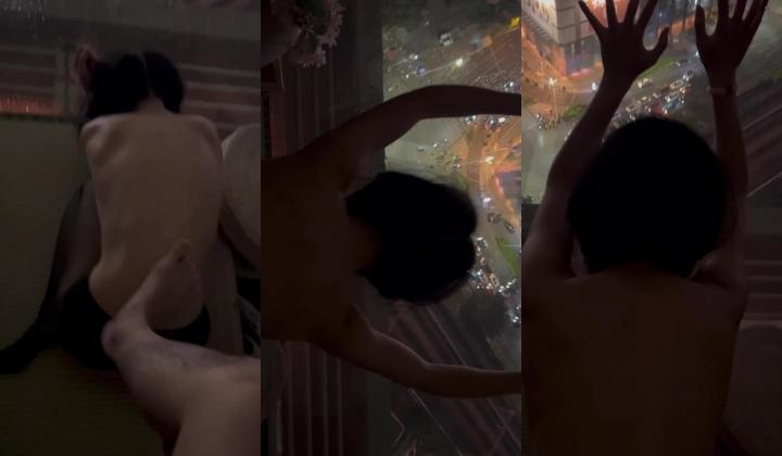 顶级身材反差女神！卖原味又好色高颜大奶【困困狗】私拍，各种紫薇露出啪啪被健身男友输出嗲叫不停，对