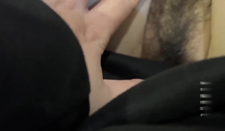 可爱00后清纯少女，白白嫩嫩的胴体让人流口水，粉嫩小嫩逼 极品蜜桃小丰臀，被狠狠的后入 被操到高