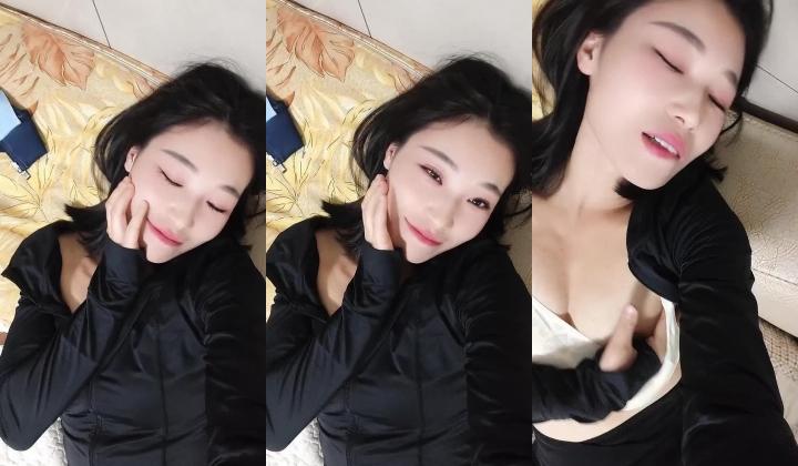 南京风韵人妻网红白天户外长发清纯街拍 晚上床上同时伺候两根真实对白直接拉满