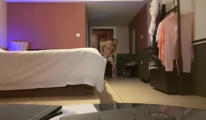 探花许墨 ️酒店约炮口活非常棒的和风长腿大奶女技师