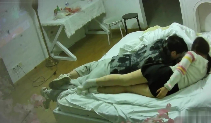 乐橙酒店偷拍学院风 炮姐穿搭女孩和男友入住三天各种姿势激情做爱女孩很骚