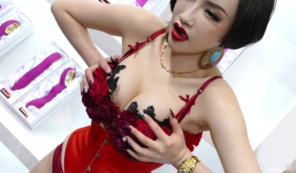 国内成人展! 绝版资源 超强尺度，对着男人喷奶