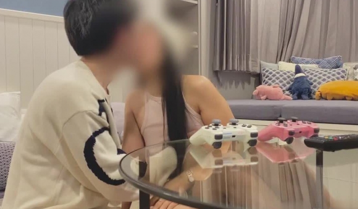 小身板有大本事！联动众多OF女网黄博主！超人气泰国炮王「ilovesexary」私拍