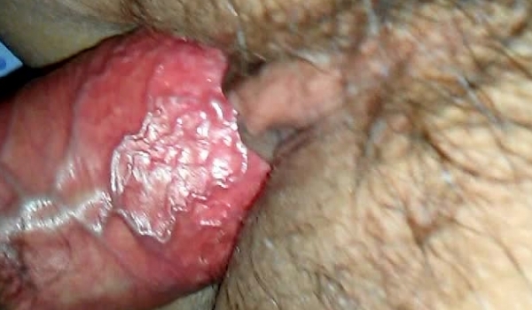 还在读书的极品大奶女学生性爱视频及生活照遭渣男流出，清纯的眼睛妹人设崩溃