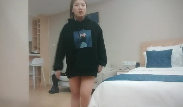 【小黑鸭寻欢】小伙年底缺钱  下海做探花  约操大胸少妇 风情万种妩媚妖娆 口含大屌欲仙欲死干爽