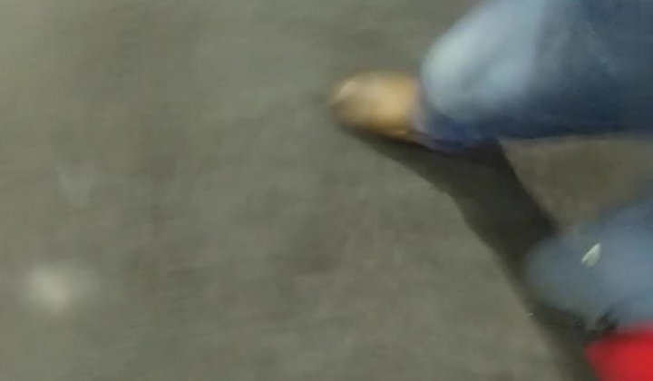 偷拍扫街达人，一大早就临幸街头各种小少妇，烟火气十足，激情释放欲望