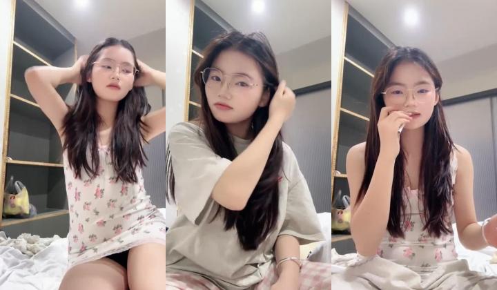 20岁女大学生放飞自我，【困困兔】，眼镜妹子，清纯反差，被男友家中啪啪狂操，后入蜜桃臀水声好大