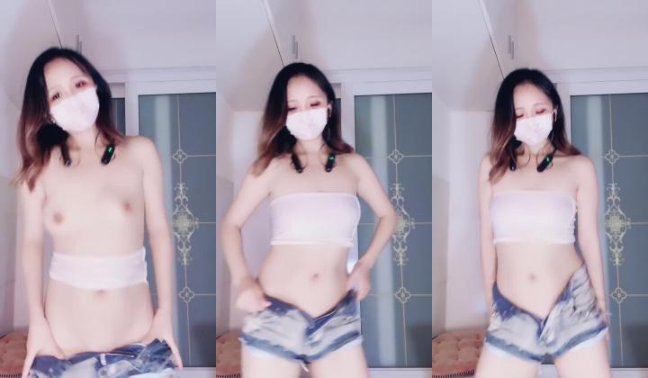 精品推荐 精剪嫩妹【舞蹈小幂幂】热门歌曲动感脱衣裸舞