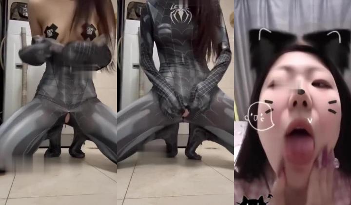 超美阿黑颜女神原档泄密，标准的一个眼镜婊，大眼睛萌妹，反差感，淫荡的表情挑逗极了