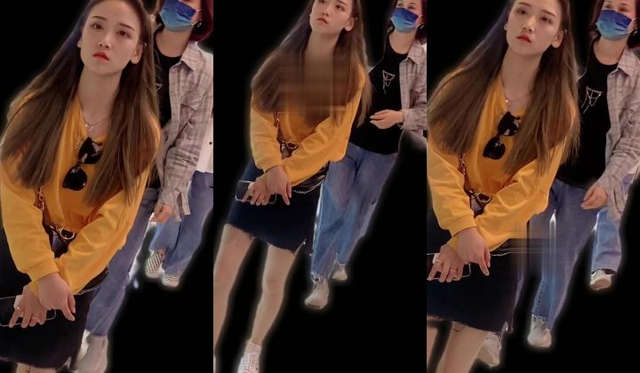 漂亮小姐姐较多的商场漫展4K抄底多位嫩妹亮点真多尤其是美女淡蓝色露毛露臀透明内裤够撸了