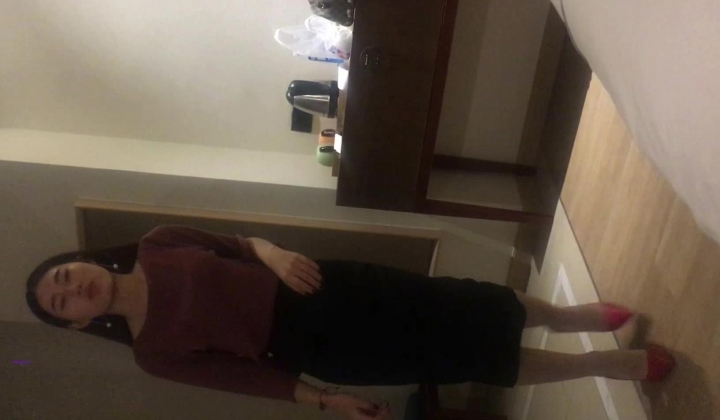 大神包养了半个月的学院派女神，流出64部性爱特辑