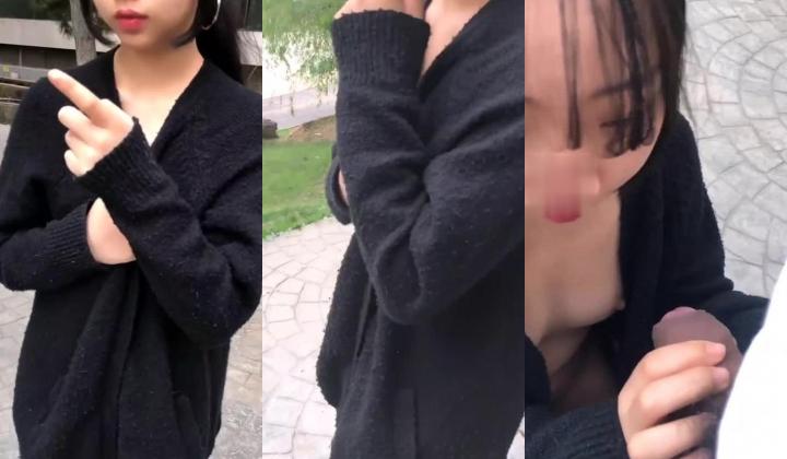 【精品自拍】逆天萝莉酸果儿，竟然在公共场合光着屁股到处跑