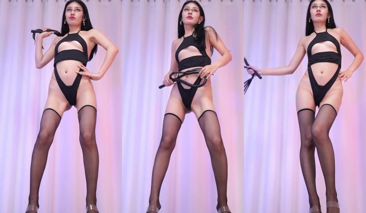 【红玫瑰舞团】异域风情骚气小美女『KK』双视角透视裸舞 各种性感内衣激情顶逼秀