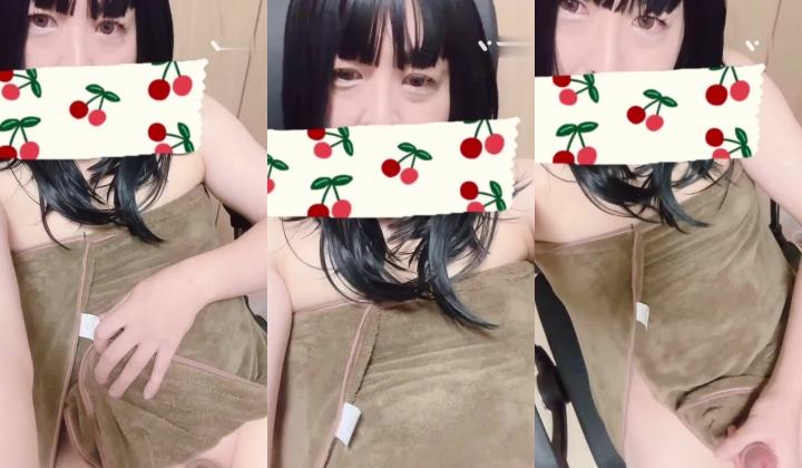 日本男娘 Anko 职场人员 被人当作自慰器 不约 不线下 就日常发发视频 看看职场反差是什么感