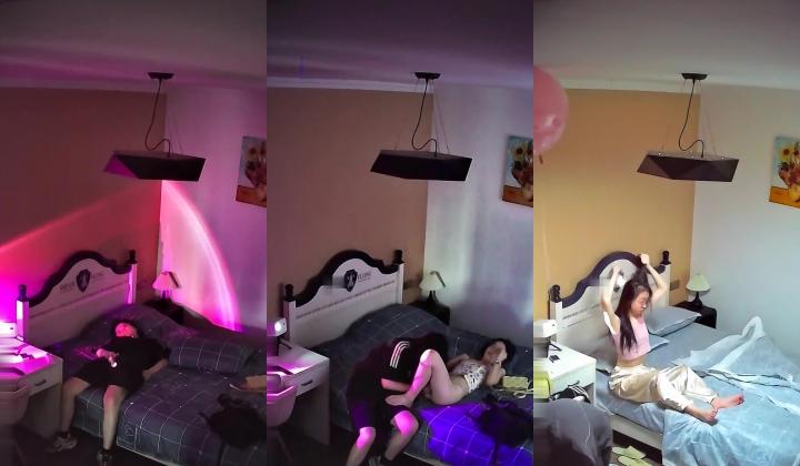 酒店偷拍 ️软妹和她闺蜜酒店乱玩被闺蜜脱了内裤抱起来各种玩弄，然后舔逼