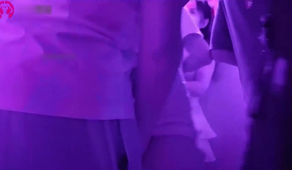 【猎奇资源 ️疯狂砂舞】淫乱舞厅八月最新重庆舞厅内的淫乱抓奶 抠逼 吃鸡 偷操 站炮 高清720