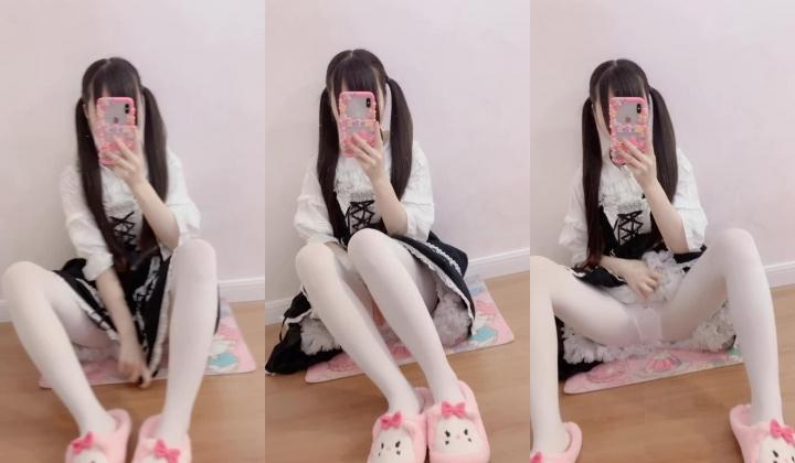 ️双马尾纯情小可爱 ️奶油肌肤纯欲系美少女〖蔡小熊〗表面乖巧的萌妹子背地里是个小骚货 大长腿少女清纯与风骚并存