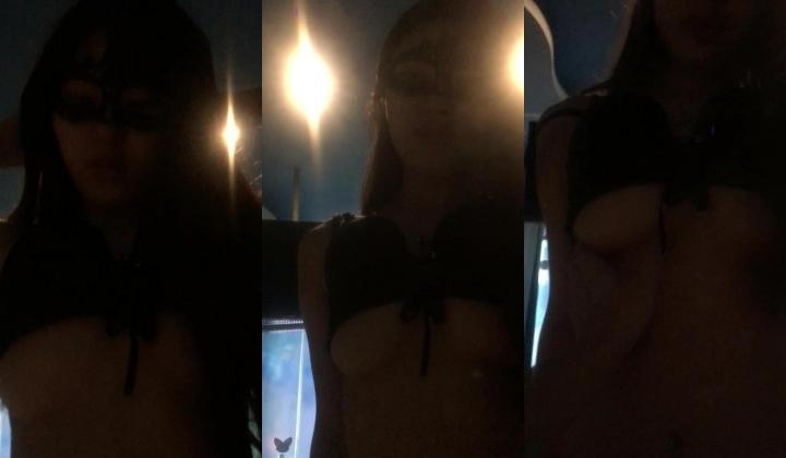 曾火爆全网，学院派女神，颜值高身材好，与大神花样露脸性爱自拍