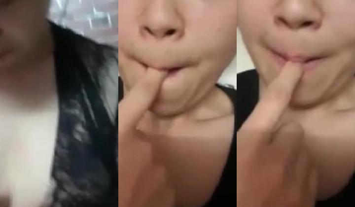 【财子撩妹】冒充土豪撩妹视频9月礼包-假装打钱忽悠肤白熟女脱光自慰，套路厉害值得学习