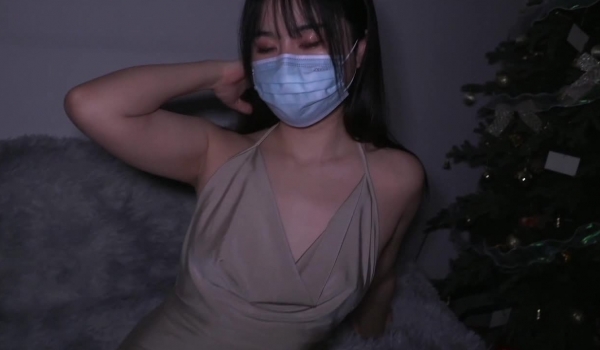 白虎美穴网红『娜娜』爆款新作-翘二郎腿沙发震骑乘做爱操白虎穴 国语中文