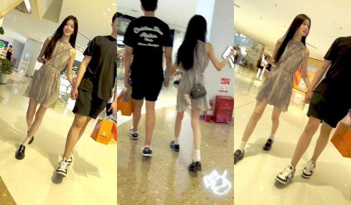 【KFC】极品美女和男友逛街·身材样貌很顶·黑色内男友爽死了