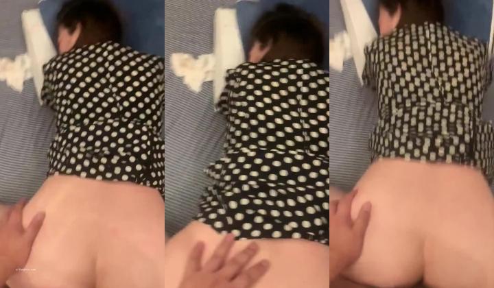 《硬核重磅 福利分享》付费私密电报群内部共享福利 各种露脸反差婊口技足交啪啪调教淫荡至极认真吃J8的小姐姐最迷人