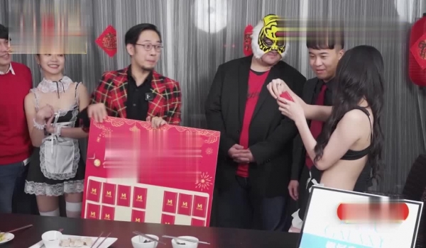【除夕强打】麻豆淫新年春节限定系列MD100-六人行公寓 众女神狂欢夜 女优情趣私房年菜 节目篇