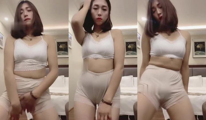 快手颜值御姐【阿燕(貂蝉姐姐)】激情裸舞，大尺度自慰，大胆掰逼