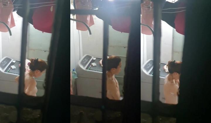 【洗澡更衣偷拍】 多场景冒死偷拍美女学生妹洗澡换衣服