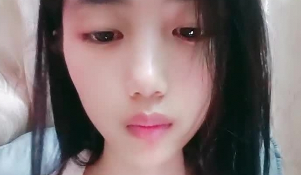 大学生下海了，【唿唿滴吖】，颜值超高，清纯的邻家妹子，少女气息扑面而来