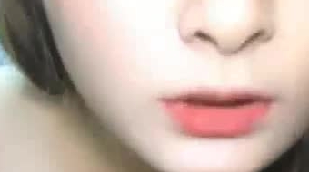 极品粉嫩小美女 全裸诱惑 特写BB 道具自慰 黄瓜插B自慰大秀