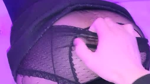 【Avove】推荐包房里性感职业黑色裙子妹子性感美腿黑丝做在沙发上撅起屁股被扒掉内内漏出骚逼直接