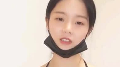 清纯漂亮美女主播琳MM直播大秀第二弹 身材也苗条 跳蛋自慰十分诱