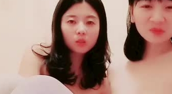 颜值不错两个少妇双人自慰秀 情趣装互摸舔奶头跳蛋震动手指抠逼非常诱人 很是诱惑不要错过