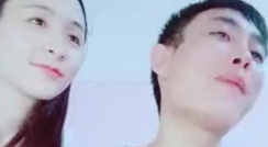 清秀小伙子和长发漂亮女友收费啪啪大秀 妹子身材很苗条 啪啪做爱最后还自慰很是淫荡