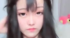 长相清纯漂亮美女主播直播大秀 小穴无毛十分粉嫩 自慰插穴 很是诱人