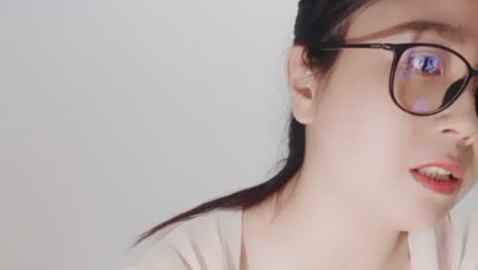 戴眼镜的丰满骚情美少妇和炮友双人啪啪大秀 口交啪啪 身材丰满