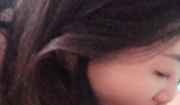 长发丰满美少妇和老公直播啪啪做爱，粉红龟头特写进出蜜穴