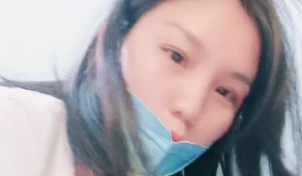 极品销售客服上班跳蛋自慰 通话中潮吹抑不住狂喷 地狱高潮颤挛美腿太上头了 肉丝上全是淫液痕迹1