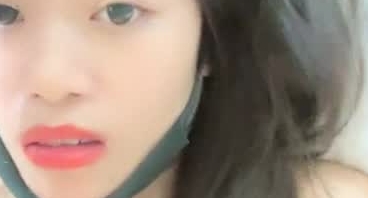 颜值不错美女主播 勾搭了个眼镜小哥激情啪啪大秀 自慰口交啪啪