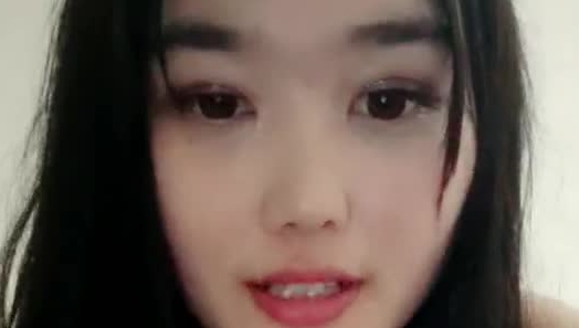 颜值不错清纯漂亮嫩妹主播 和炮友双人啪啪大秀 啪完自己抠穴