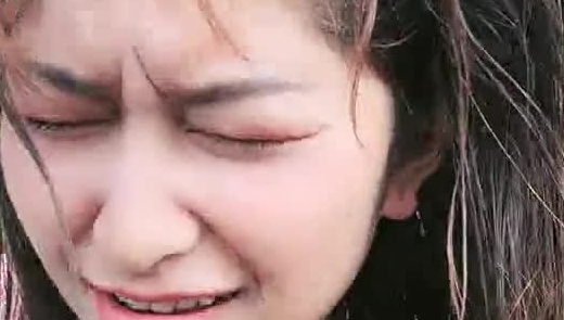 户外露出啪啪专家【勇猛探花户外】两猛男携极品骚女湖里激情3P水战 从水里干到岸边 这么玩真刺激