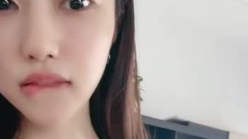 一线城市 某公司人事白领上班大秀 回家被操 让人喷鼻血的好身材，劲爆